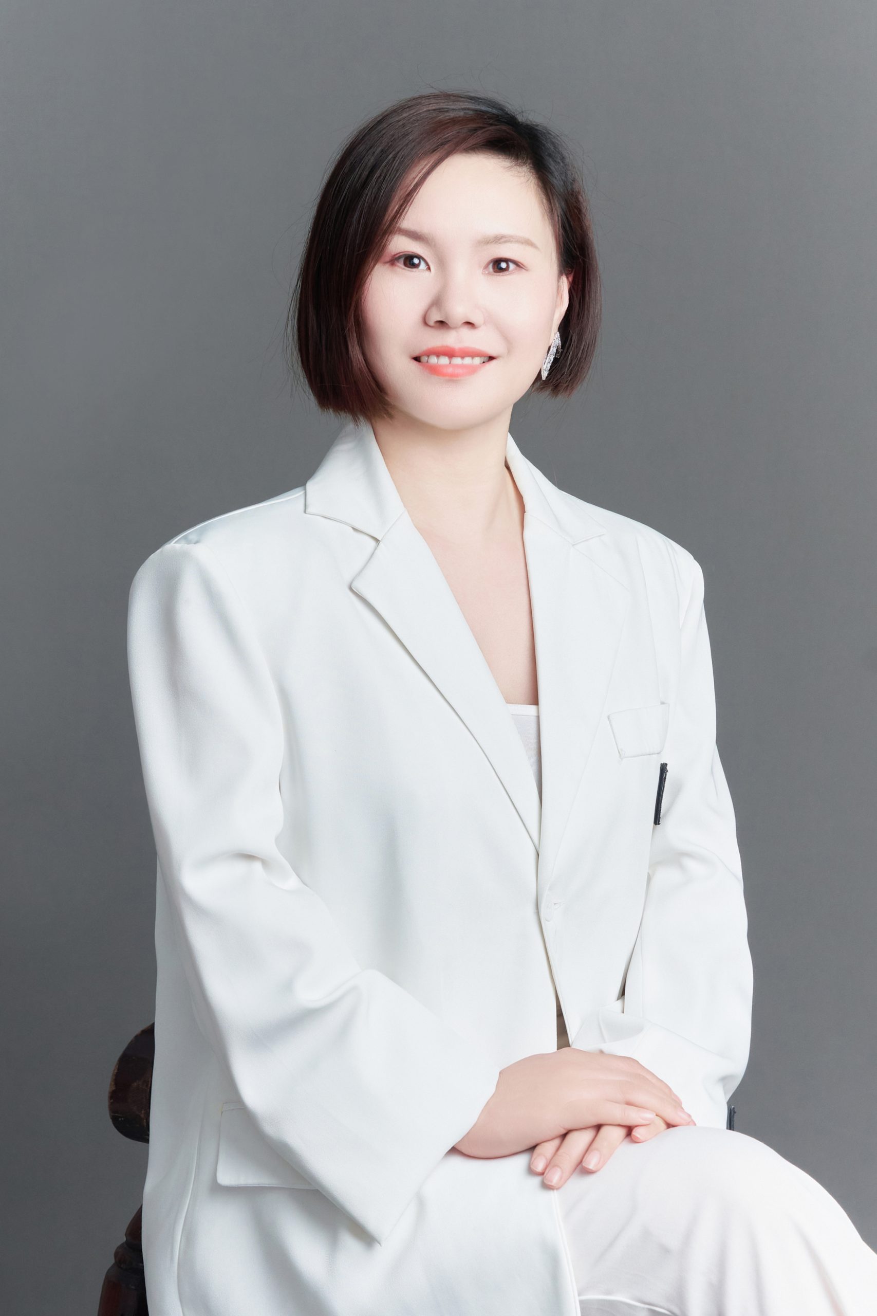 Author Ms. Cheng